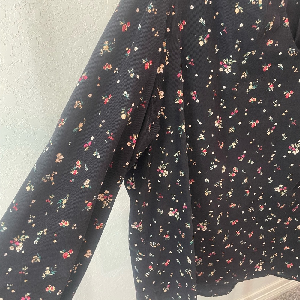 Time and Tru Black Floral Corduroy Blouse - Picture 4 of 4